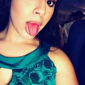 Meet your Posher, Estefania